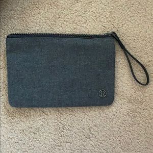 Lululemon clutch